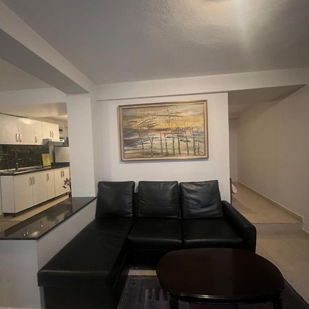 Tirana Center Apartment ภายนอก รูปภาพ