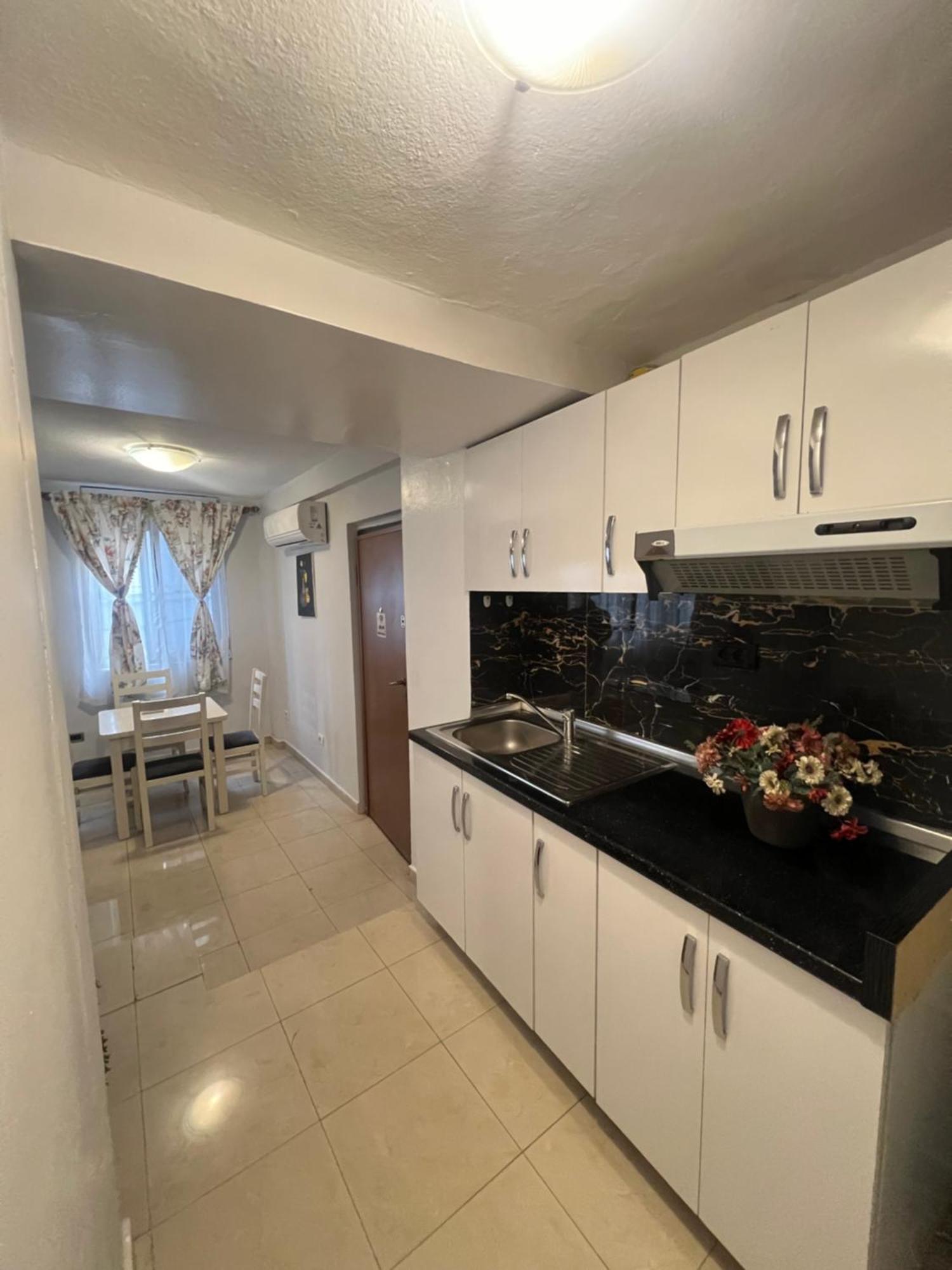 Tirana Center Apartment ภายนอก รูปภาพ